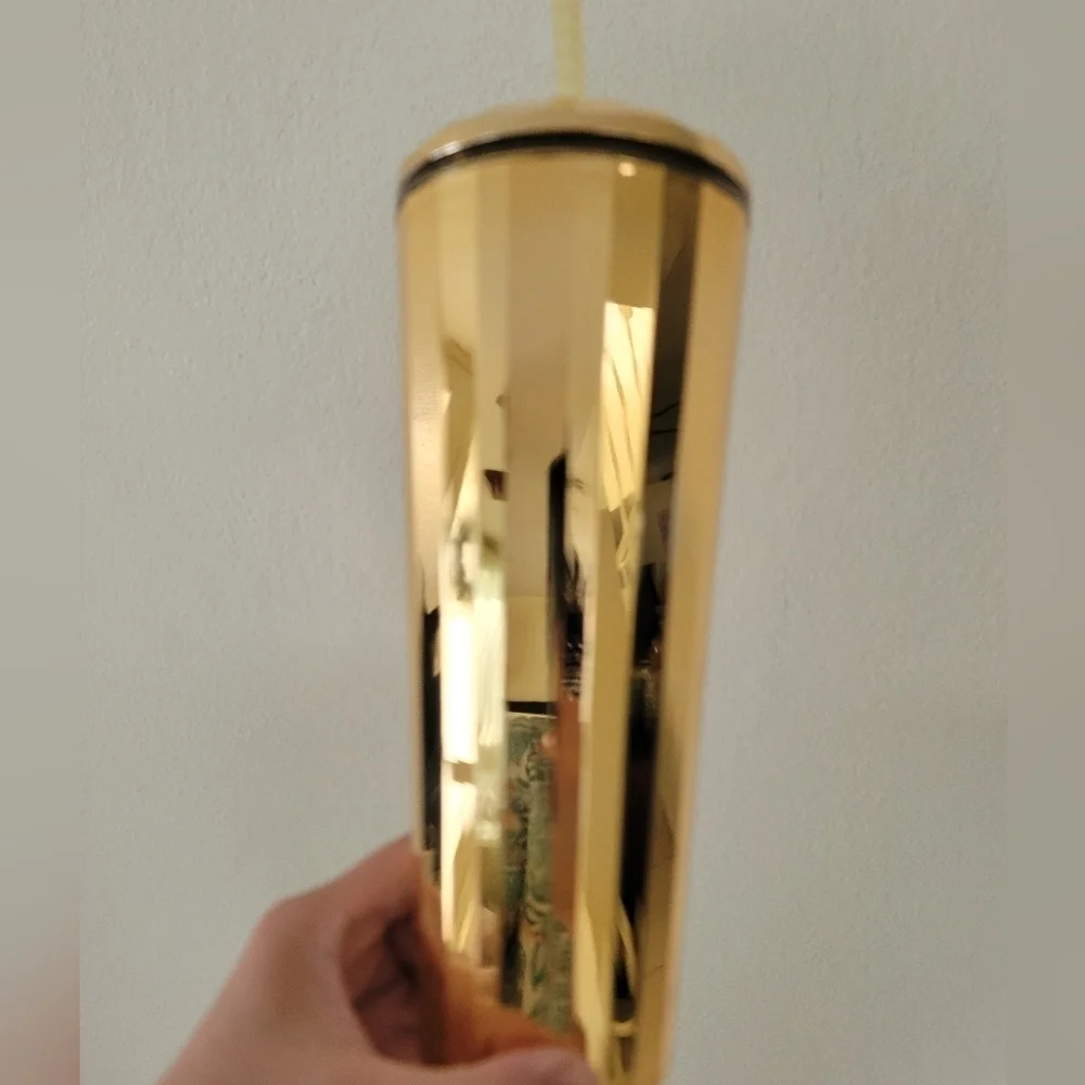 NWT Starbucks 2023 Holiday Collection Gold Venti Tumbler Cup with Dome L…
